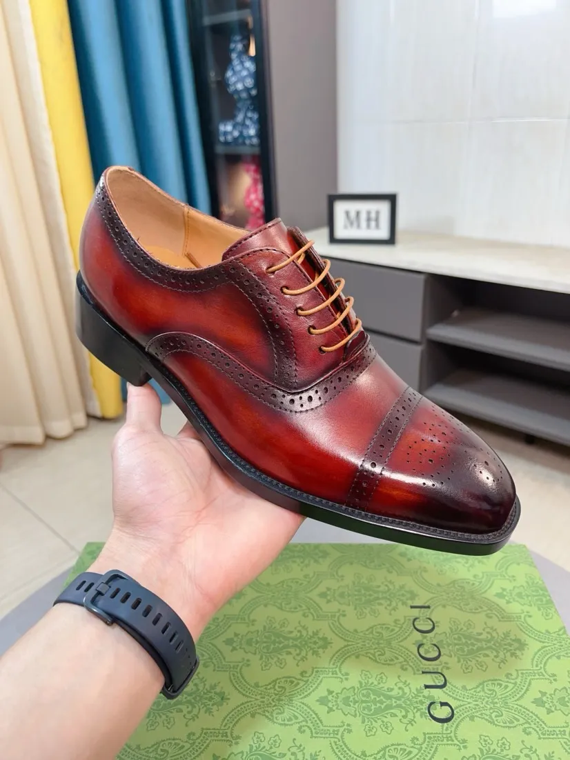 Factory price 500🌹🌹 [GUCCI Gucci] A new style of formal men's leather shoes is coming~ The original quality upper is made of cowhide imported from Italy + soft and delicate leather, comfortable and soft first-layer cowhide lining, rubber wear-resistant outsole, the shoe shape is dignified and domineering, and the luxury charm cannot be concealed! The natural and free nouveau riche leads the trend. Code number: 38-44